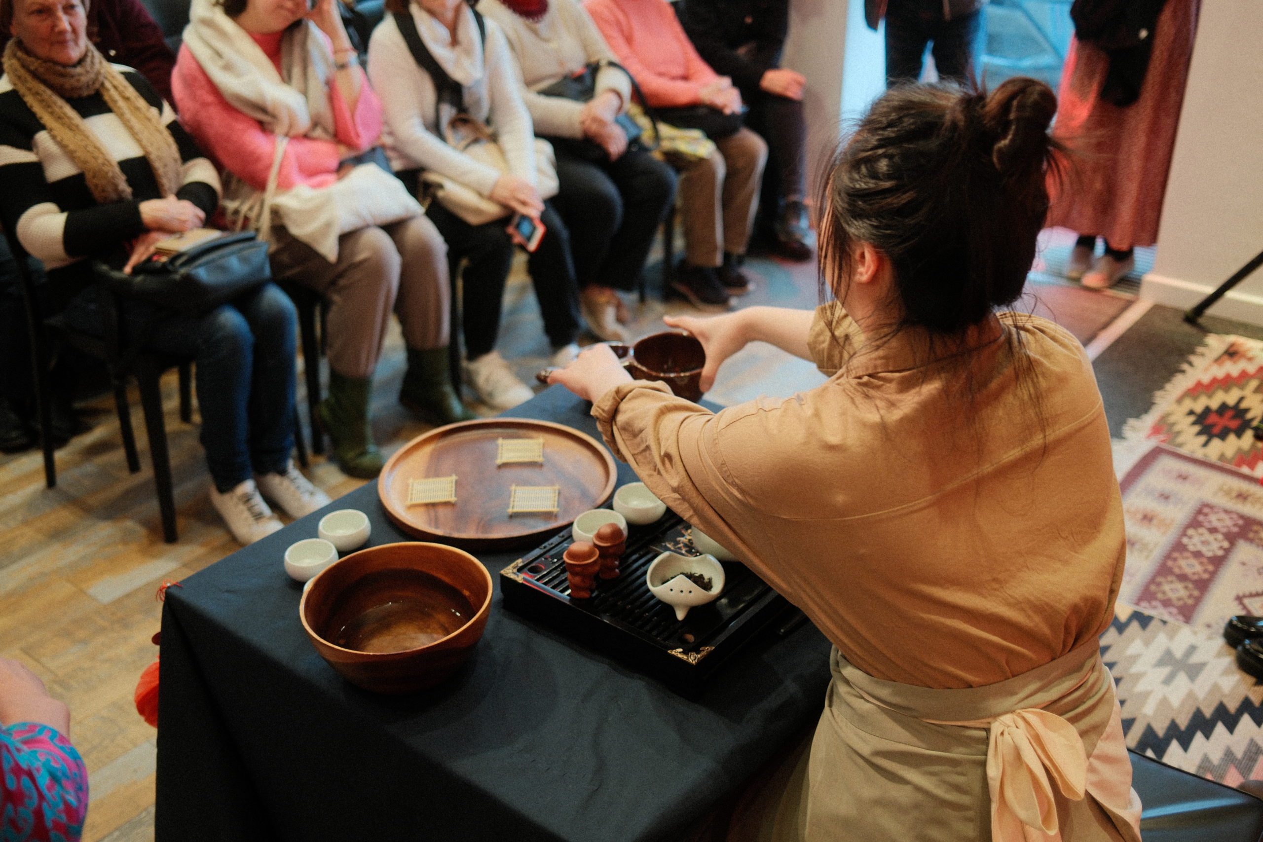 Święto Kultury Chińskiej w Domu Kultur. Ceremonia parzenia herbaty.